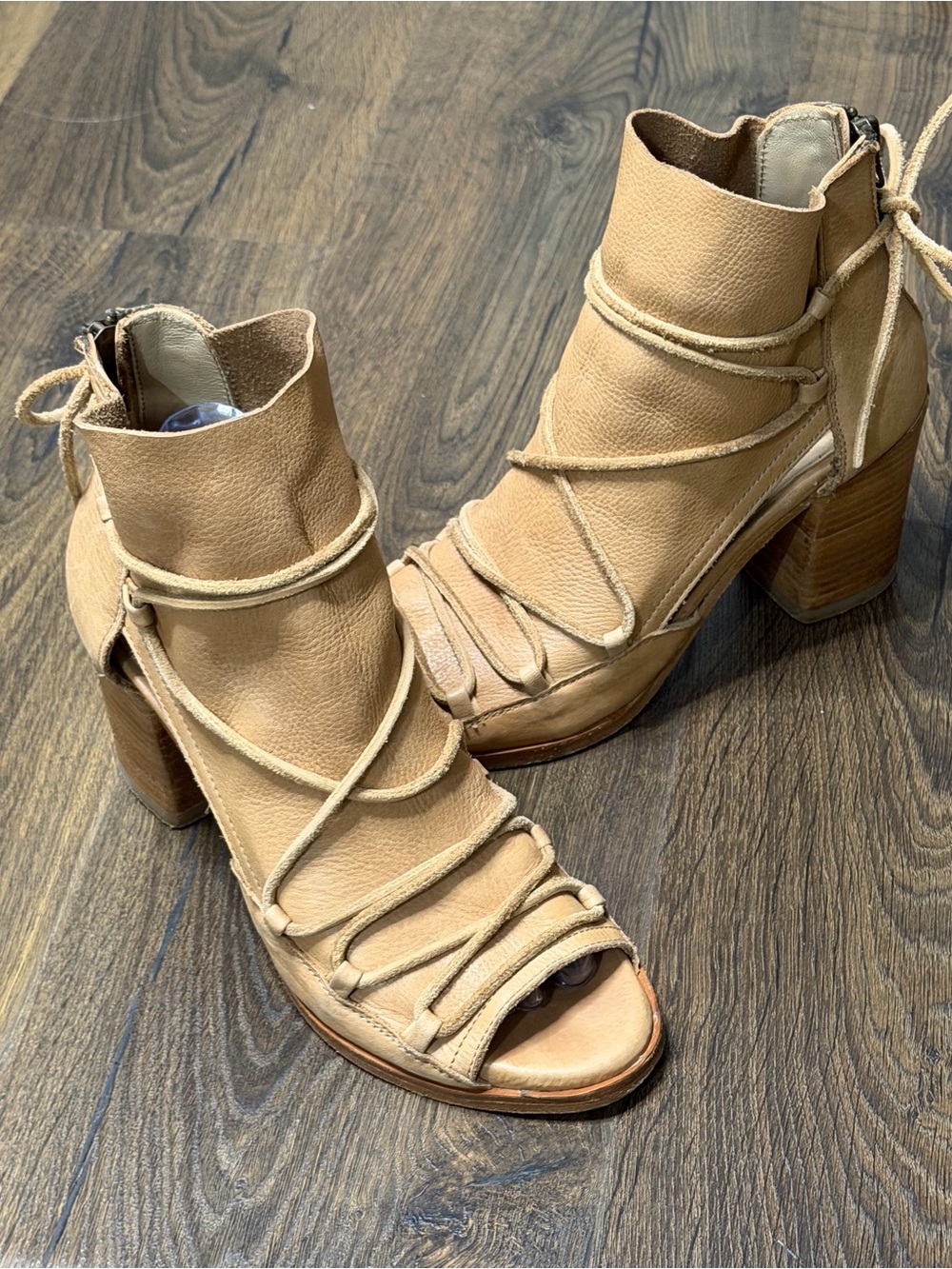 Baske leather Lace-Up Block Heel Sandals - Women Shoes size 7.5